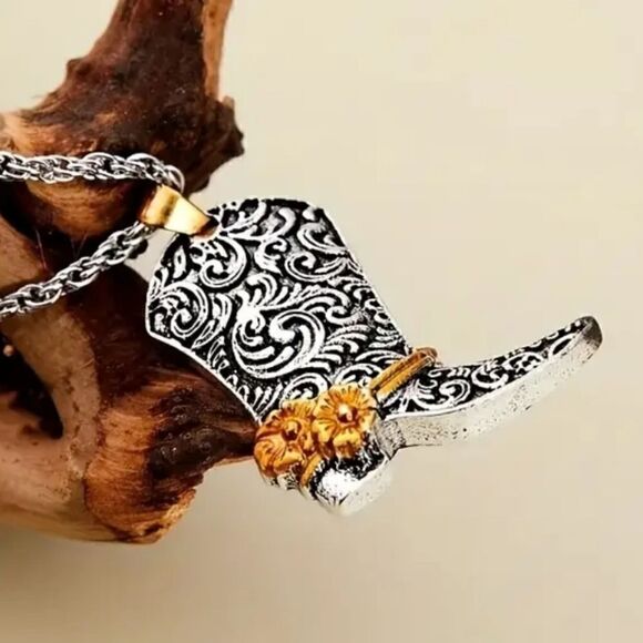 Silver Carved Flower Cowboy Boot Pendant Necklace Fashion Accessories - Picture 7 of 8